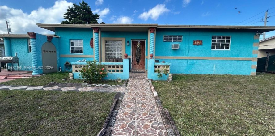 Casa en Miami Gardens, Florida 3 dormitorios, 138.05 m2 № 2029322