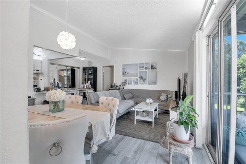 Купить кондоминиум в Киссимми, Флорида 3 комнаты, 84.54м2, № 1902369 - фото 8