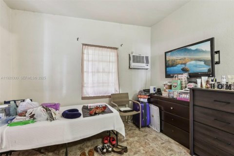 Villa ou maison à vendre à Miami Gardens, Floride: 2 chambres, 100.71 m2 № 1986087 - photo 16