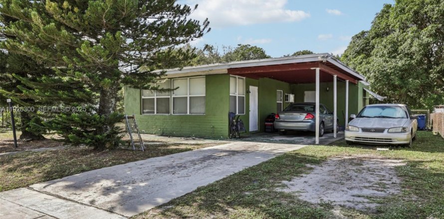 Villa ou maison à Miami Gardens, Floride 2 chambres, 100.71 m2 № 1986087