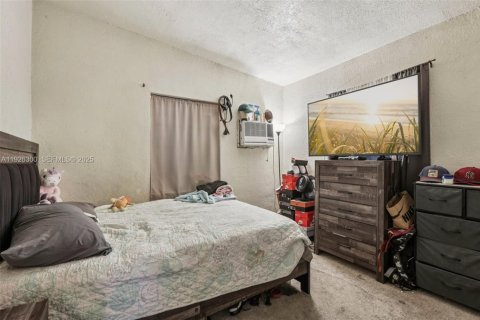 Villa ou maison à vendre à Miami Gardens, Floride: 2 chambres, 100.71 m2 № 1986087 - photo 12