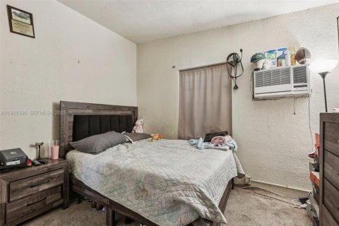 Villa ou maison à vendre à Miami Gardens, Floride: 2 chambres, 100.71 m2 № 1986087 - photo 13