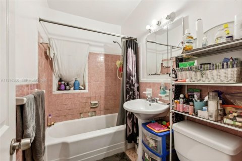 Villa ou maison à vendre à Miami Gardens, Floride: 2 chambres, 100.71 m2 № 1986087 - photo 17