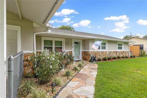House in Ocala, Florida 3 bedrooms, 104.33 sq.m. № 2231341 - photo 6