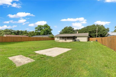 House in Ocala, Florida 3 bedrooms, 104.33 sq.m. № 2231341 - photo 15