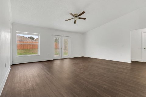 House in Apopka, Florida 3 bedrooms, 158.21 sq.m. № 1805182 - photo 3