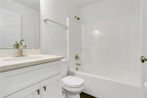 House in Apopka, Florida 3 bedrooms, 158.21 sq.m. № 1805182 - photo 18