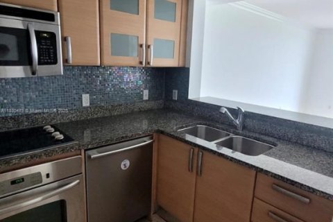Condo in Miami, Florida, 1 bedroom  № 1979602
