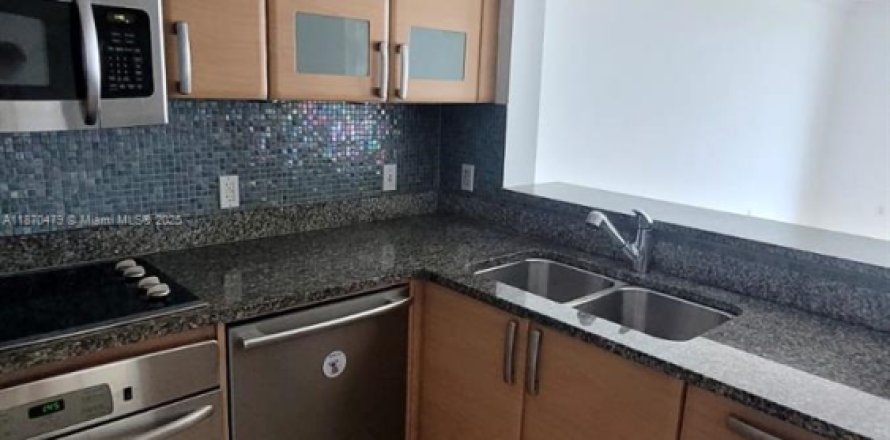 Condo in Miami, Florida, 1 bedroom  № 1979602