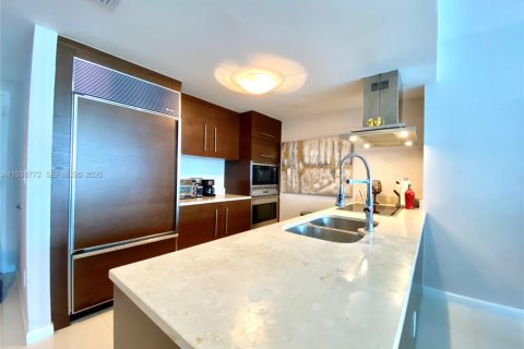 Copropriété à vendre à Miami, Floride: 2 chambres, 134.71 m2 № 1995821 - photo 5