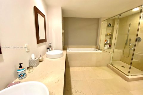 Copropriété à vendre à Miami, Floride: 2 chambres, 134.71 m2 № 1995821 - photo 16