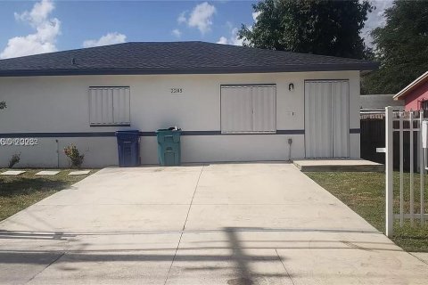 Villa ou maison à louer à Miami, Floride: 3 chambres № 2080128 - photo 2