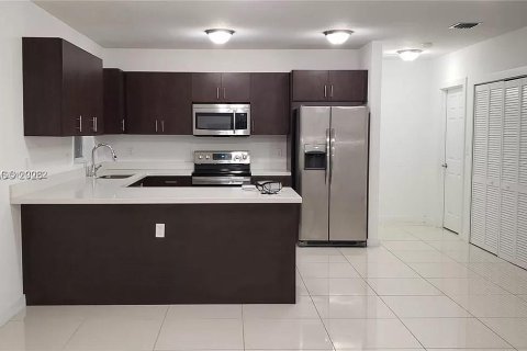 Villa ou maison à louer à Miami, Floride: 3 chambres № 2080128 - photo 4