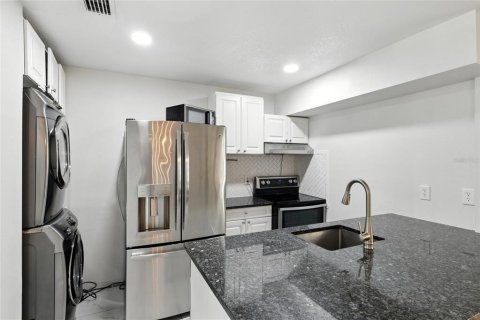 Copropriété à vendre à Bradenton, Floride: 2 chambres, 84.45 m2 № 1806920 - photo 6