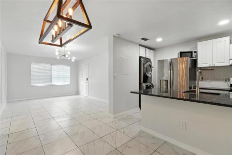 Copropriété à vendre à Bradenton, Floride: 2 chambres, 84.45 m2 № 1806920 - photo 5