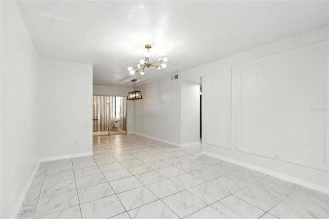 Copropriété à vendre à Bradenton, Floride: 2 chambres, 84.45 m2 № 1806920 - photo 4