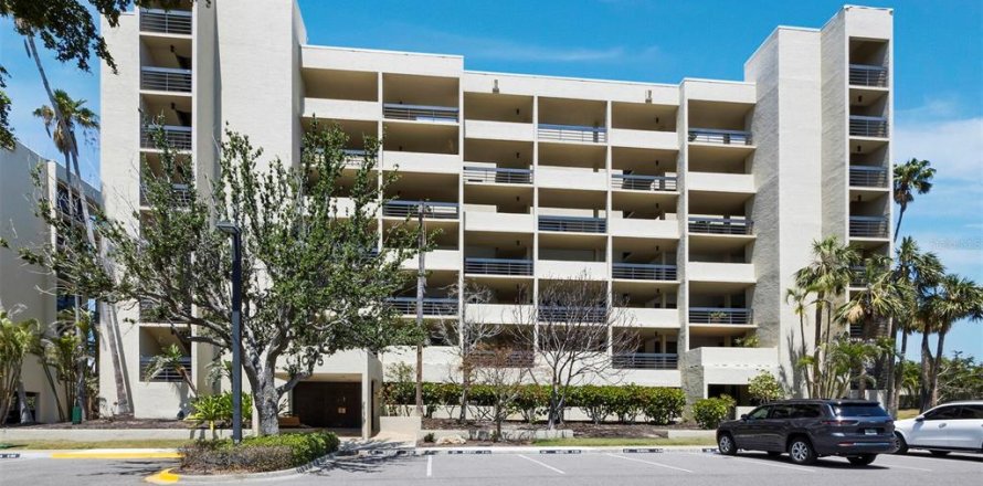 Condo in Longboat Key, Florida, 2 bedrooms № 1648717