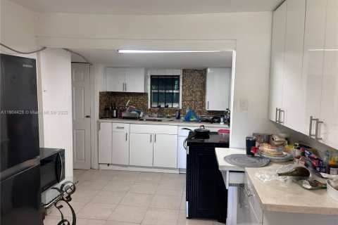 Casa en venta en Miami, Florida, 3 dormitorios, 91.32 m2 № 1955434 - foto 5
