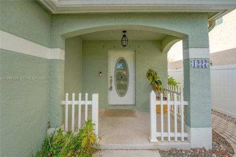Casa en venta en Deerfield Beach, Florida, 3 dormitorios, 131.74 m2 № 1999063 - foto 6
