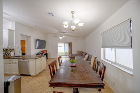 Casa en venta en Deerfield Beach, Florida, 3 dormitorios, 131.74 m2 № 1999063 - foto 10