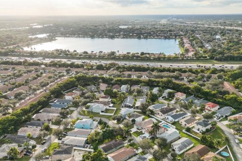 Casa en venta en Deerfield Beach, Florida, 3 dormitorios, 131.74 m2 № 1999063 - foto 30