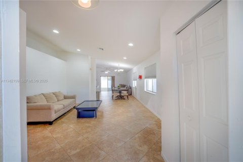 Casa en venta en Deerfield Beach, Florida, 3 dormitorios, 131.74 m2 № 1999063 - foto 7