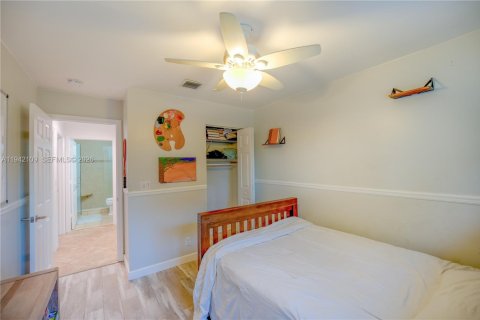 Casa en venta en Deerfield Beach, Florida, 3 dormitorios, 131.74 m2 № 1999063 - foto 19