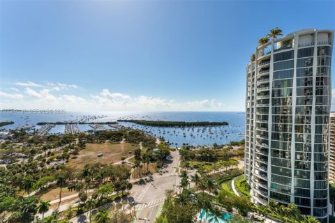 Condo in Miami, Florida, 2 bedrooms  № 2004609 - photo 15