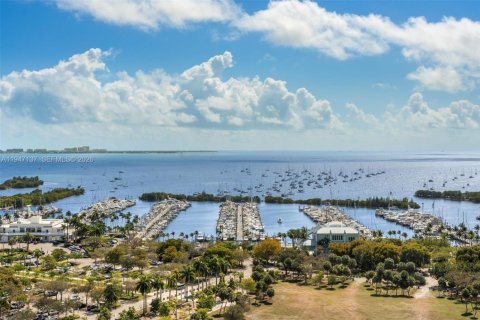 Condo in Miami, Florida, 2 bedrooms  № 2004609 - photo 12