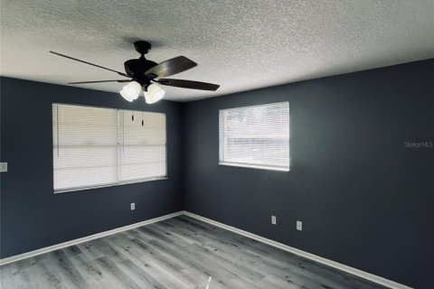 Appartement à louer à Zephyrhills, Floride: 2 chambres, 65.22 m2 № 2416622 - photo 14