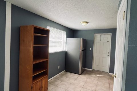 Appartement à louer à Zephyrhills, Floride: 2 chambres, 65.22 m2 № 2416622 - photo 8