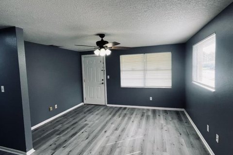 Appartement à louer à Zephyrhills, Floride: 2 chambres, 65.22 m2 № 2416622 - photo 17