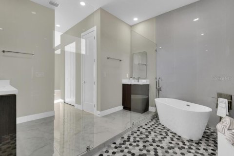 Купить виллу или дом в Кейп-Корал, Флорида 10 комнат, 247.96м2, № 1401097 - фото 28