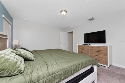 Townhouse in Davenport, Florida 4 bedrooms, 176.7 sq.m. № 1424718 - photo 11