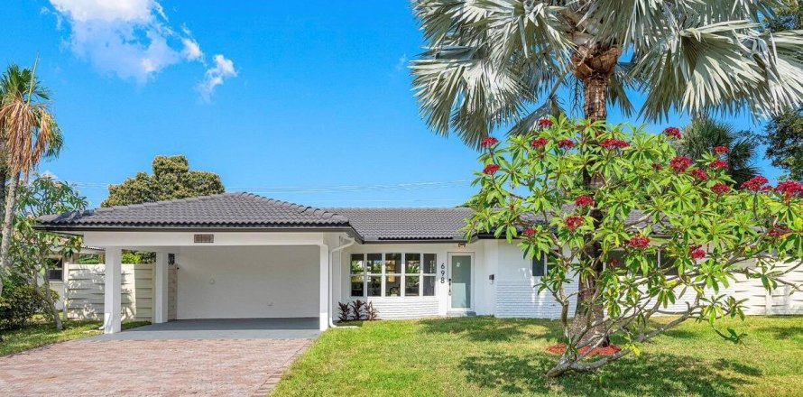 House in Boca Raton, Florida 4 bedrooms, 212.19 sq.m. № 1207717