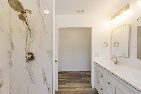 Купить виллу или дом в Порт-Шарлотт, Флорида 10 комнат, 121.98м2, № 1771613 - фото 16
