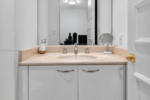 Снять в аренду кондоминиум в Авентура, Флорида 4 спальни, 477.61м2, № 2018721 - фото 24