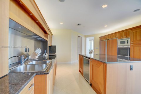 Снять в аренду кондоминиум в Авентура, Флорида 4 спальни, 477.61м2, № 2018721 - фото 14