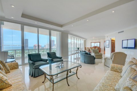 Снять в аренду кондоминиум в Авентура, Флорида 4 спальни, 477.61м2, № 2018721 - фото 8