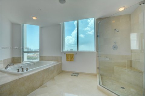 Снять в аренду кондоминиум в Авентура, Флорида 4 спальни, 477.61м2, № 2018721 - фото 29