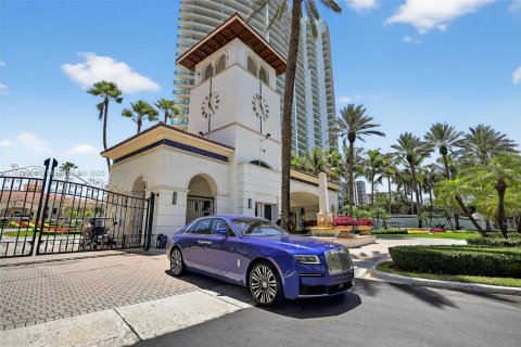 Снять в аренду кондоминиум в Авентура, Флорида 4 спальни, 477.61м2, № 2018721 - фото 3