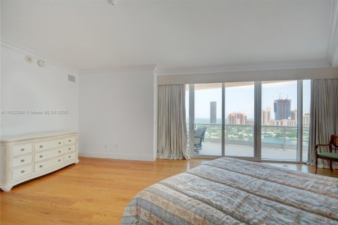 Снять в аренду кондоминиум в Авентура, Флорида 4 спальни, 477.61м2, № 2018721 - фото 27