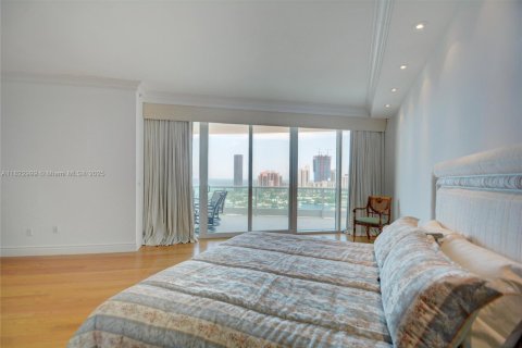 Снять в аренду кондоминиум в Авентура, Флорида 4 спальни, 477.61м2, № 2018721 - фото 25