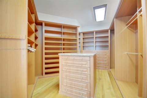 Снять в аренду кондоминиум в Авентура, Флорида 4 спальни, 477.61м2, № 2018721 - фото 30