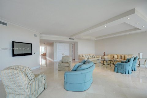 Снять в аренду кондоминиум в Авентура, Флорида 4 спальни, 477.61м2, № 2018721 - фото 4