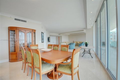 Снять в аренду кондоминиум в Авентура, Флорида 4 спальни, 477.61м2, № 2018721 - фото 18