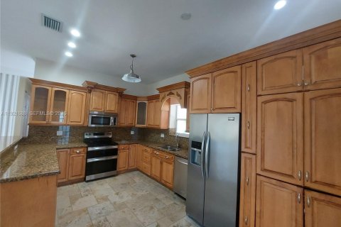 Casa en alquiler en Miami, Florida, 4 dormitorios, 156.54 m2 № 2019240 - foto 12