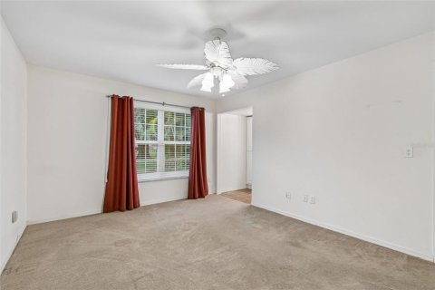 Condo in Tampa, Florida, 2 bedrooms  № 2266827 - photo 19