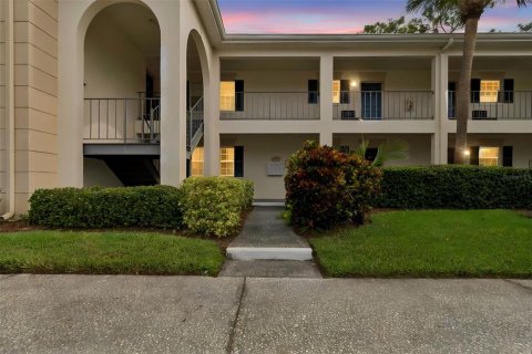 Condominio en Tampa, Florida, 2 dormitorios  № 2266827