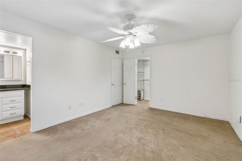 Condo in Tampa, Florida, 2 bedrooms  № 2266827 - photo 21